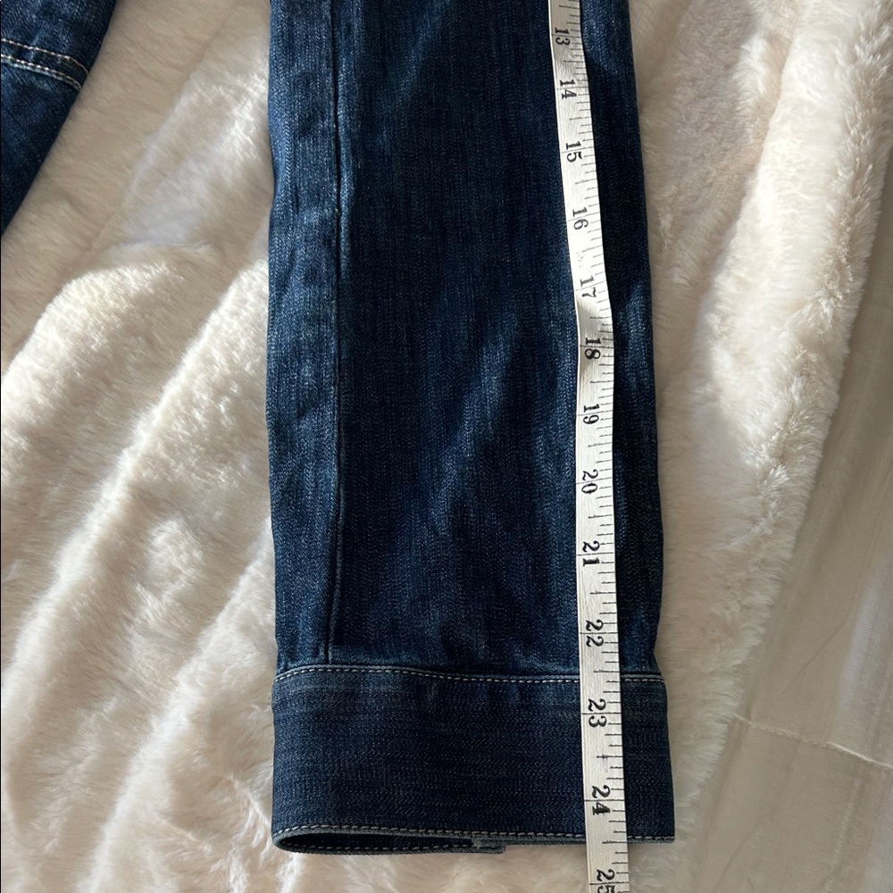 White House Black Market Women's Denim Jacket Fitted Silhouette Size 6 - Picture 9 of 10